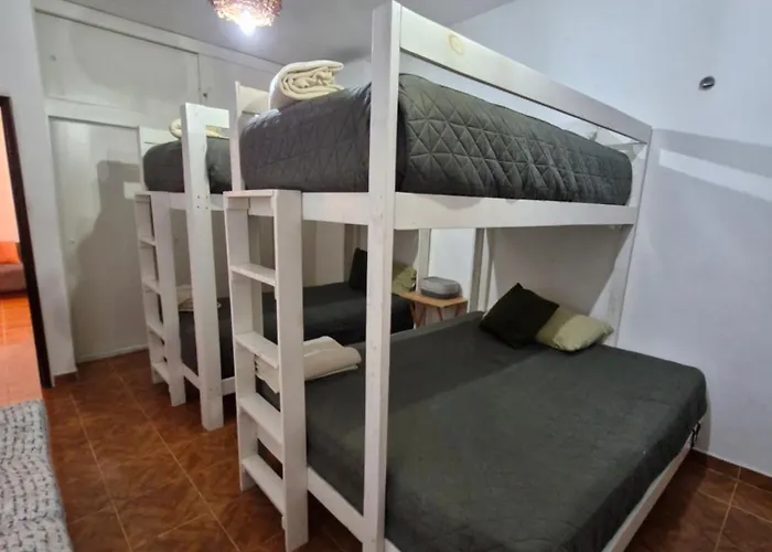 Casa 18 Personas Con Ac, Cocina Y A 10 Min De La Playa Holiday home